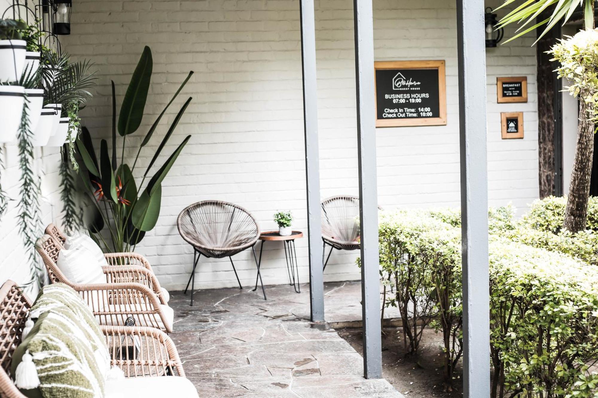 B At Home Guest House Piet Retief Exterior photo